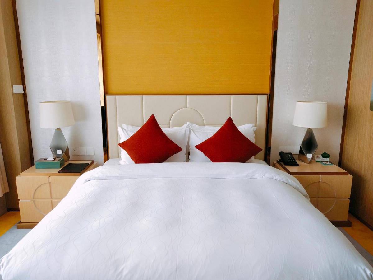 Howard Johnson Riverview Hotel גואנגג'ואו מראה חיצוני תמונה