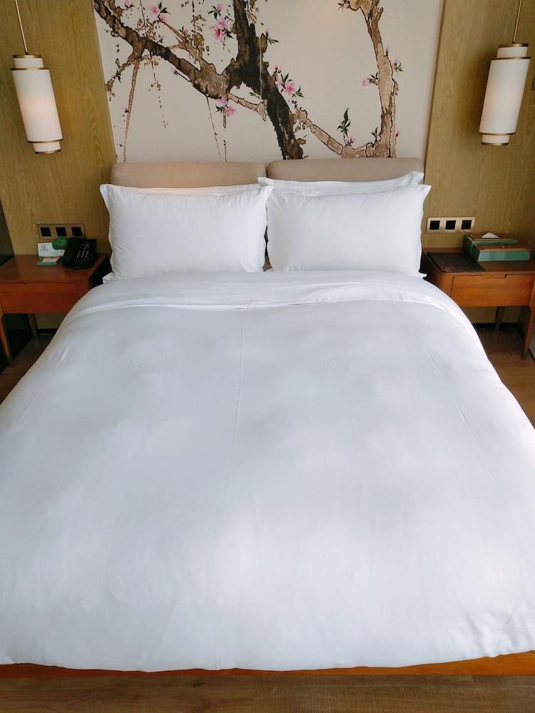 Howard Johnson Riverview Hotel גואנגג'ואו מראה חיצוני תמונה