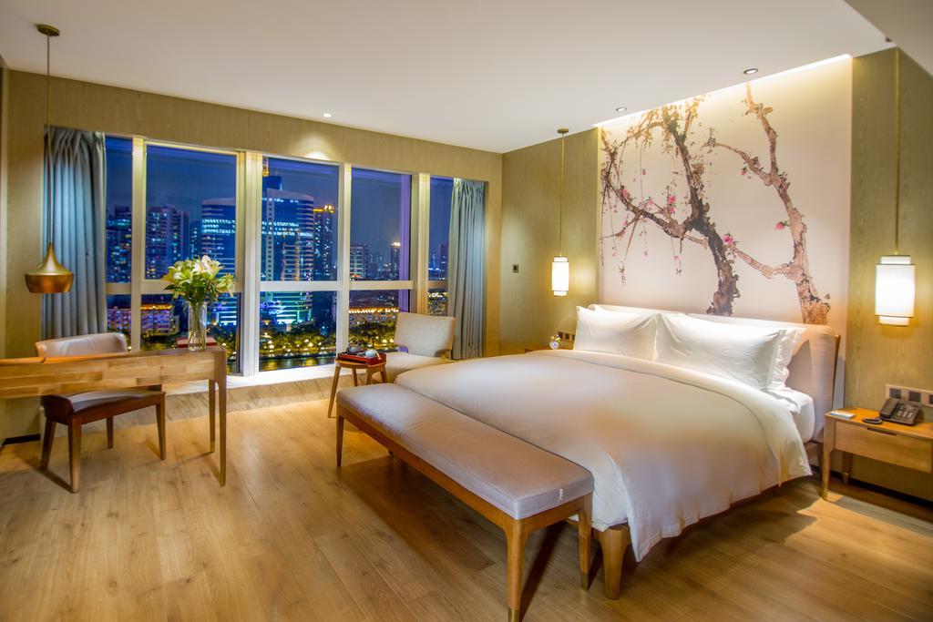 Howard Johnson Riverview Hotel גואנגג'ואו מראה חיצוני תמונה
